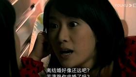 吃早餐的精致女孩