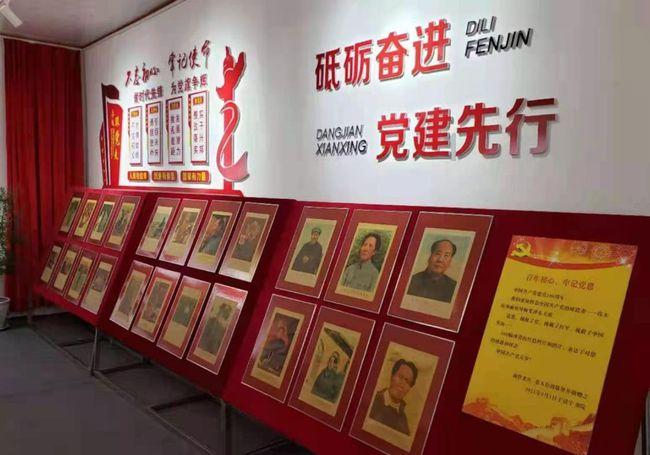小红帽的冒险之旅